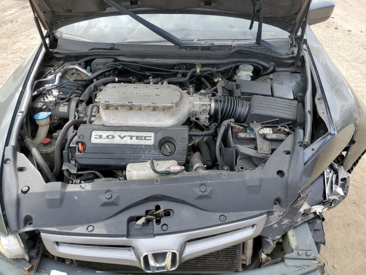 2004 Honda Accord - Image 11