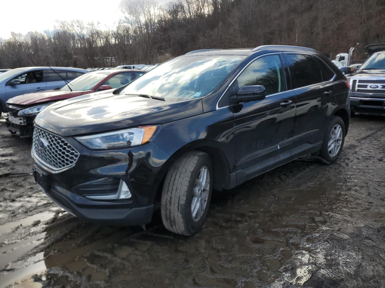 2023 Ford Edge - Image 1
