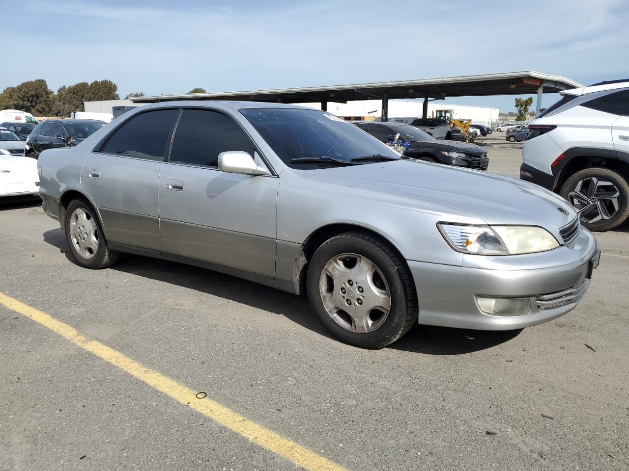 2000 Lexus ES - Image 4