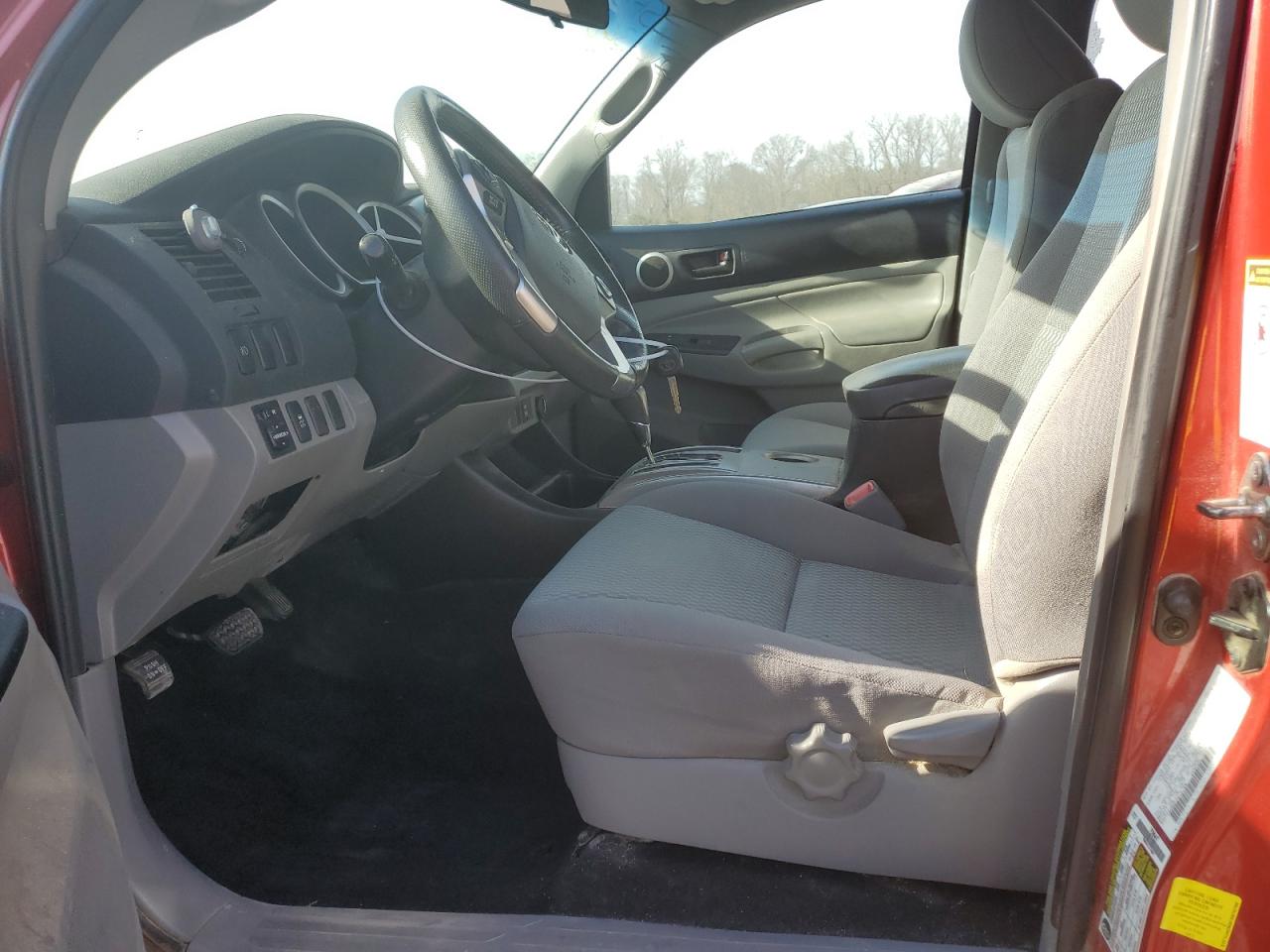 2015 Toyota Tacoma - Image 7