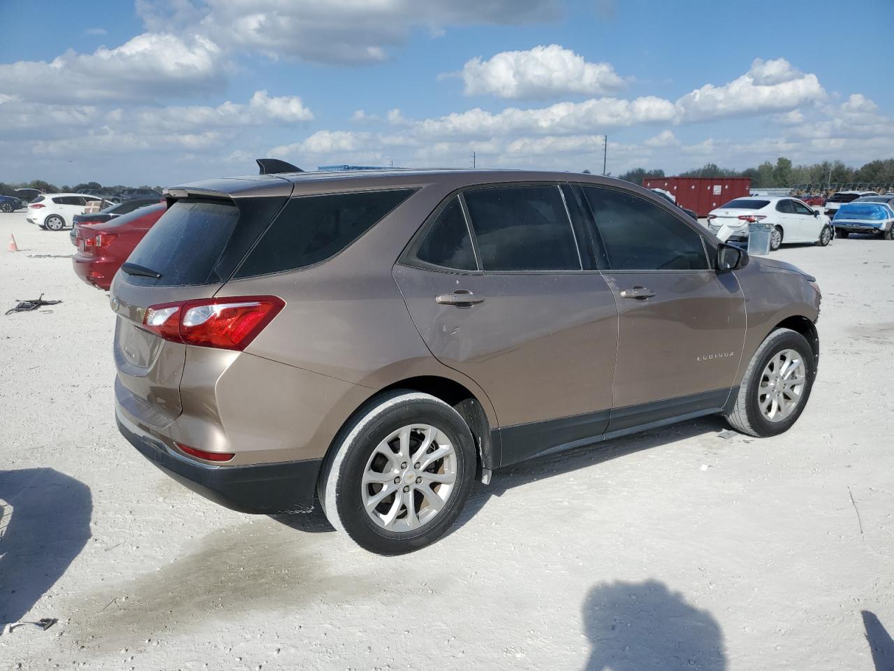 2018 Chevrolet Equinox - Image 3