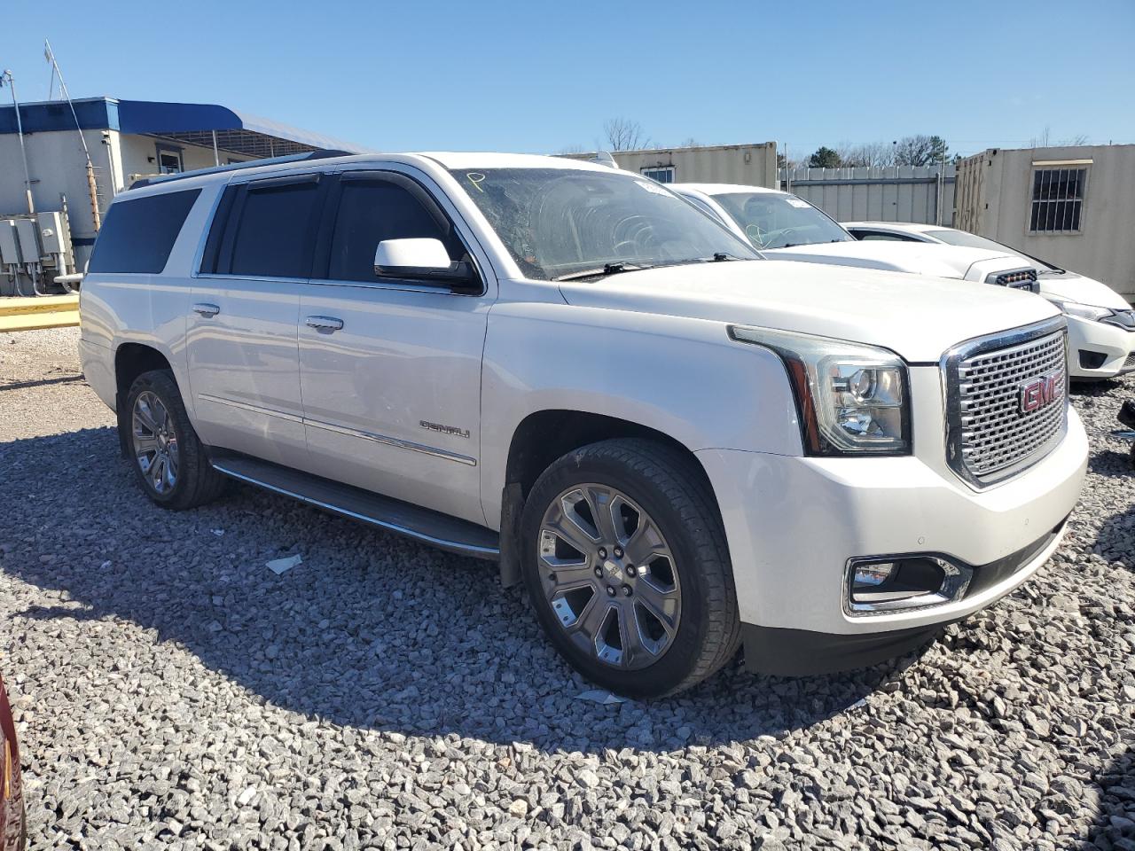 2016 GMC Yukon - Image 4