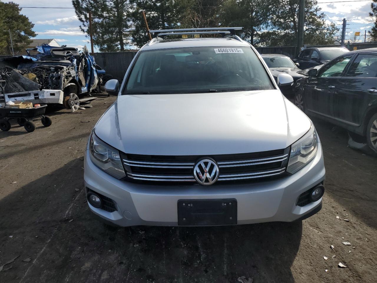 2016 Volkswagen Tiguan - Image 5