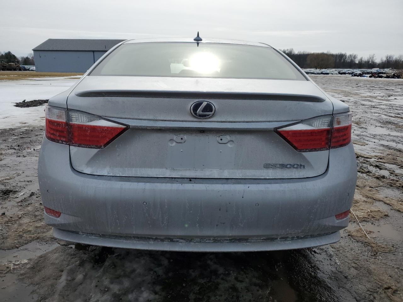 2014 Lexus ES - Image 6