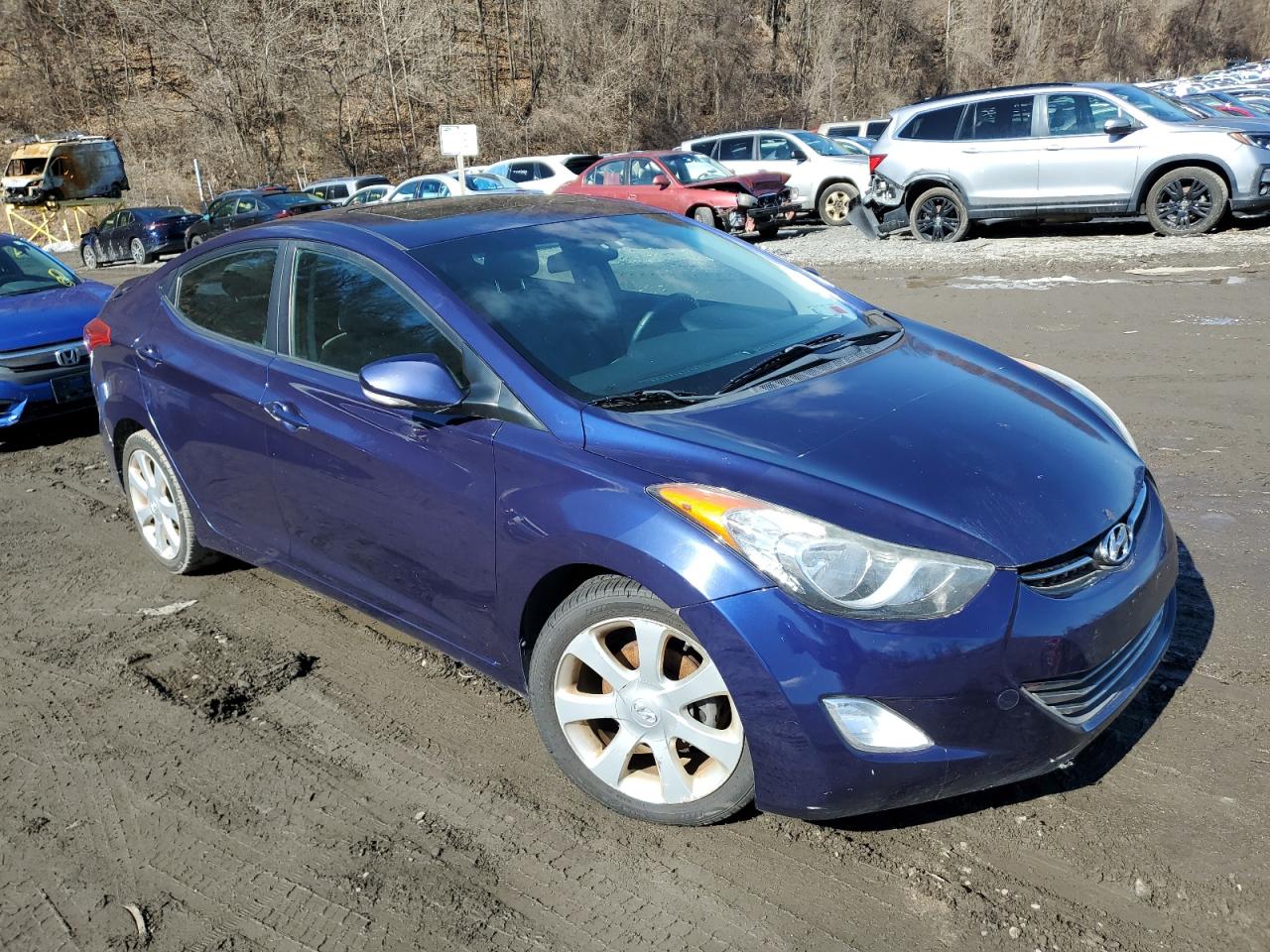 2013 Hyundai Elantra - Image 4