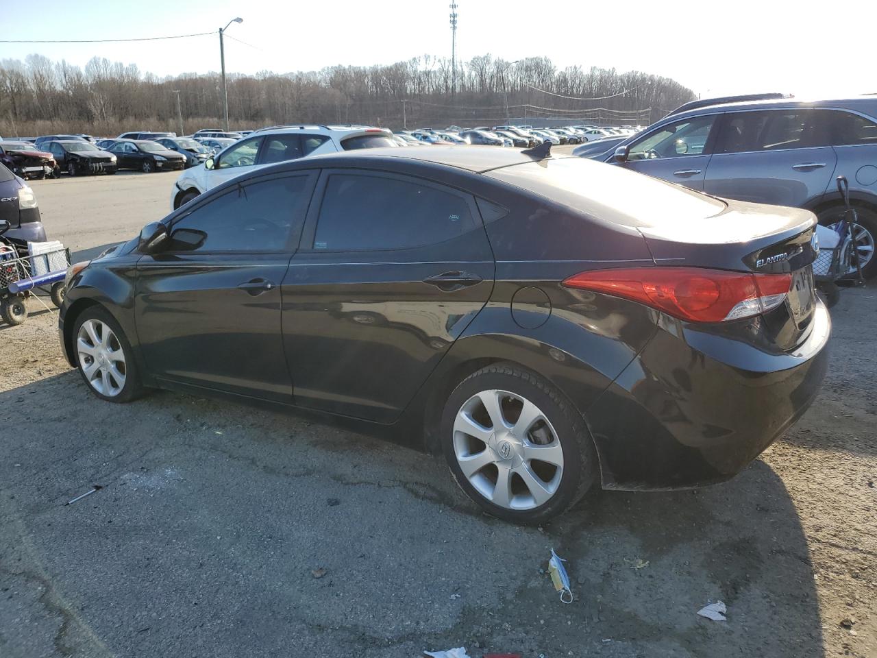 2013 Hyundai Elantra - Image 2