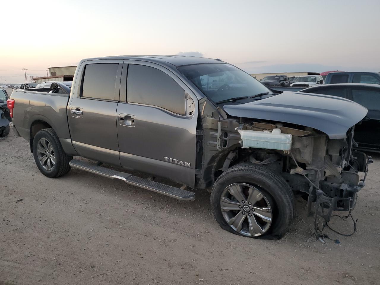 2017 Nissan Titan - Image 4