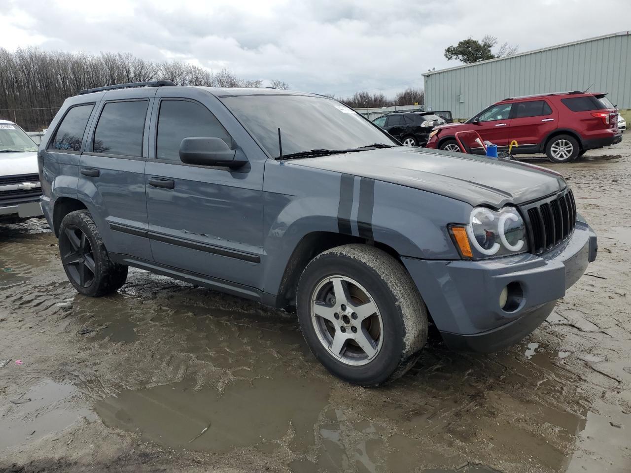 2005 Jeep Grand Cherokee - Image 4