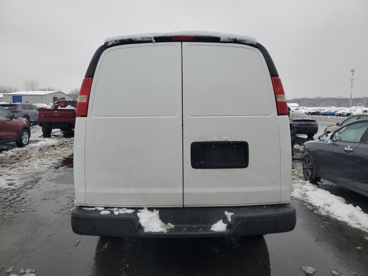 2014 Chevrolet Express - Image 6