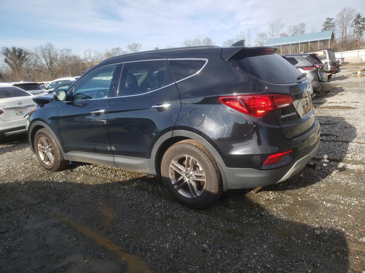 2018 Hyundai Santa Fe - Image 2