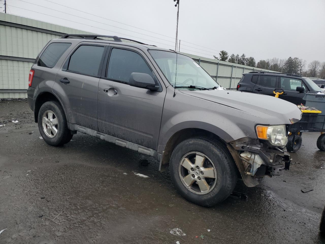 2010 Ford Escape - Image 4