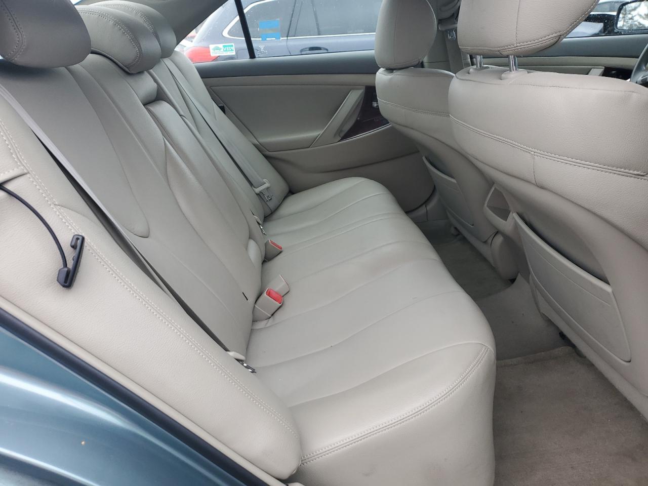 2009 Toyota Camry - Image 10