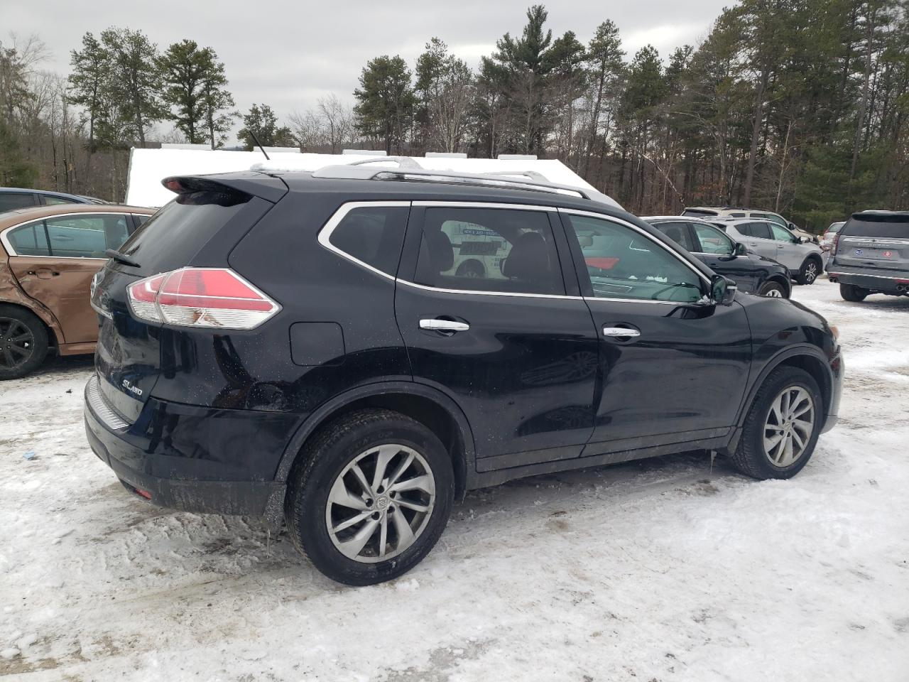 2015 Nissan Rogue - Image 3