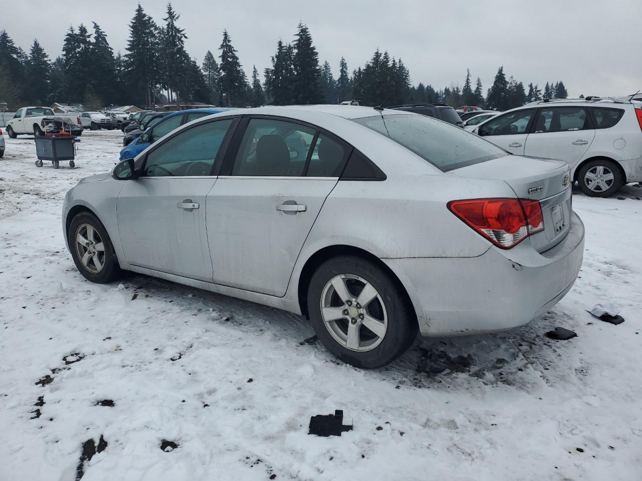 2011 Chevrolet Cruze - Image 2