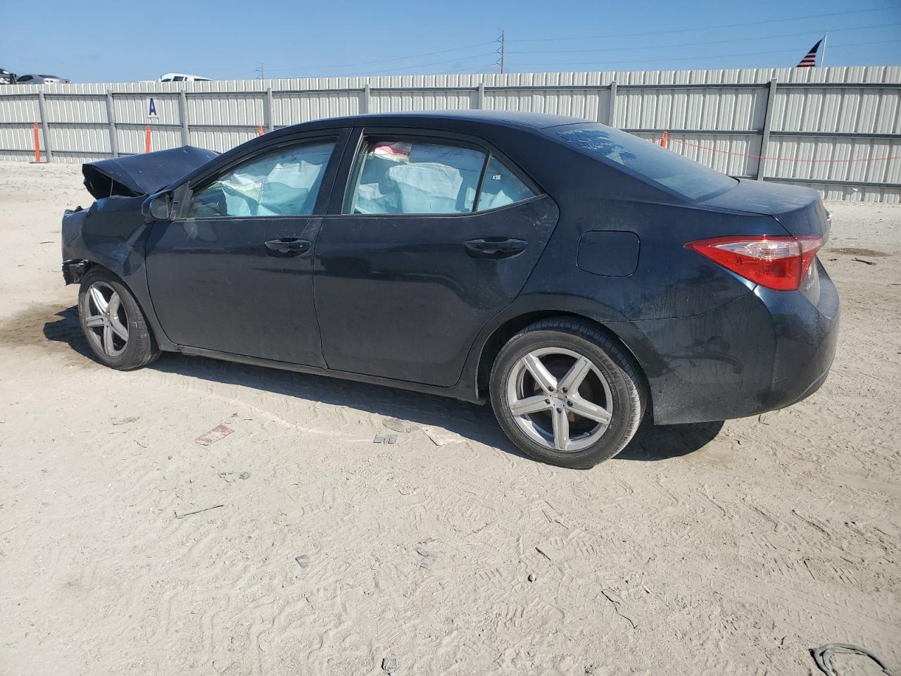 2018 Toyota Corolla - Image 2