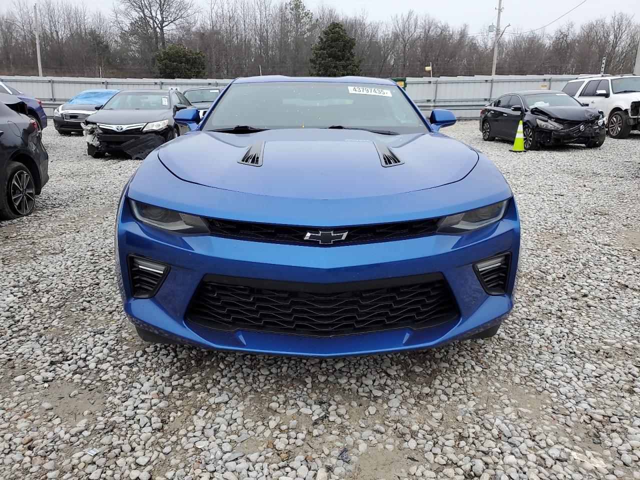 2018 Chevrolet Camaro - Image 5