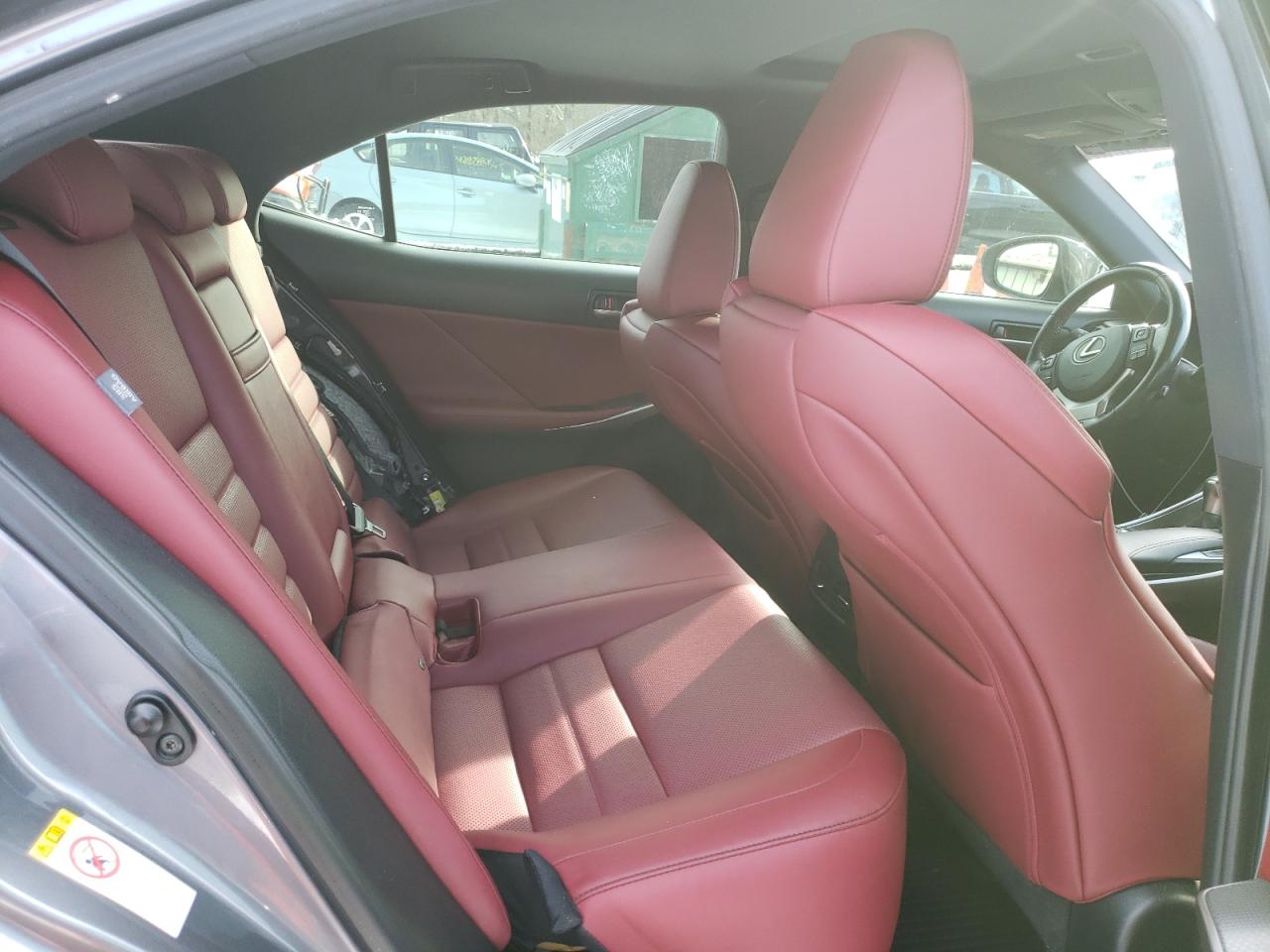 2017 Lexus IS - Image 10