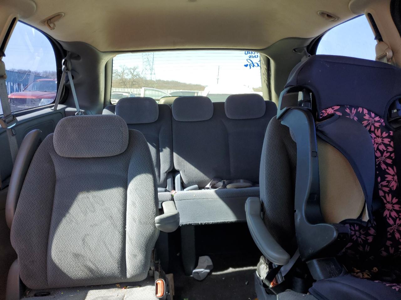 2006 Dodge Caravan - Image 10