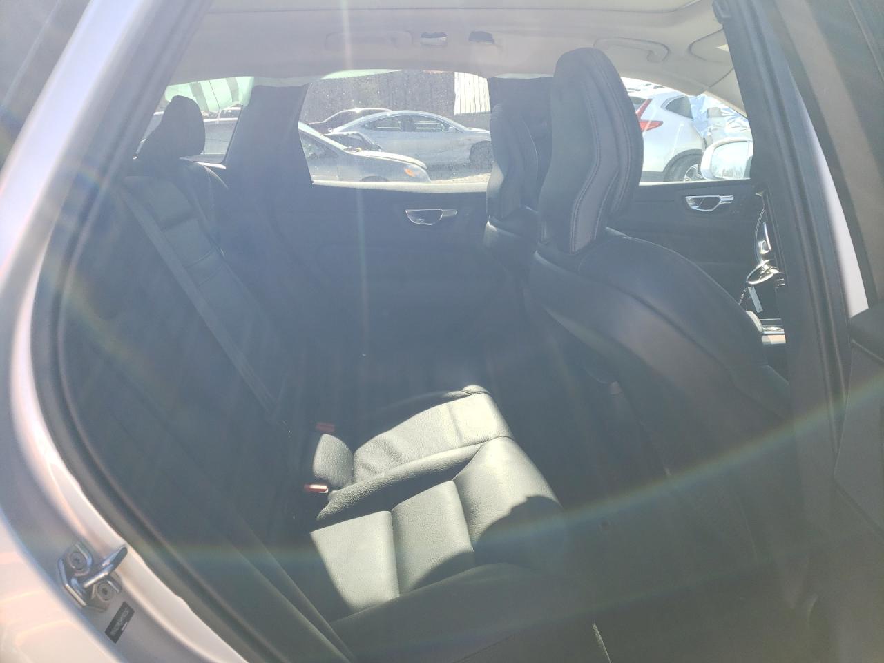 2021 Volvo XC60 - Image 11