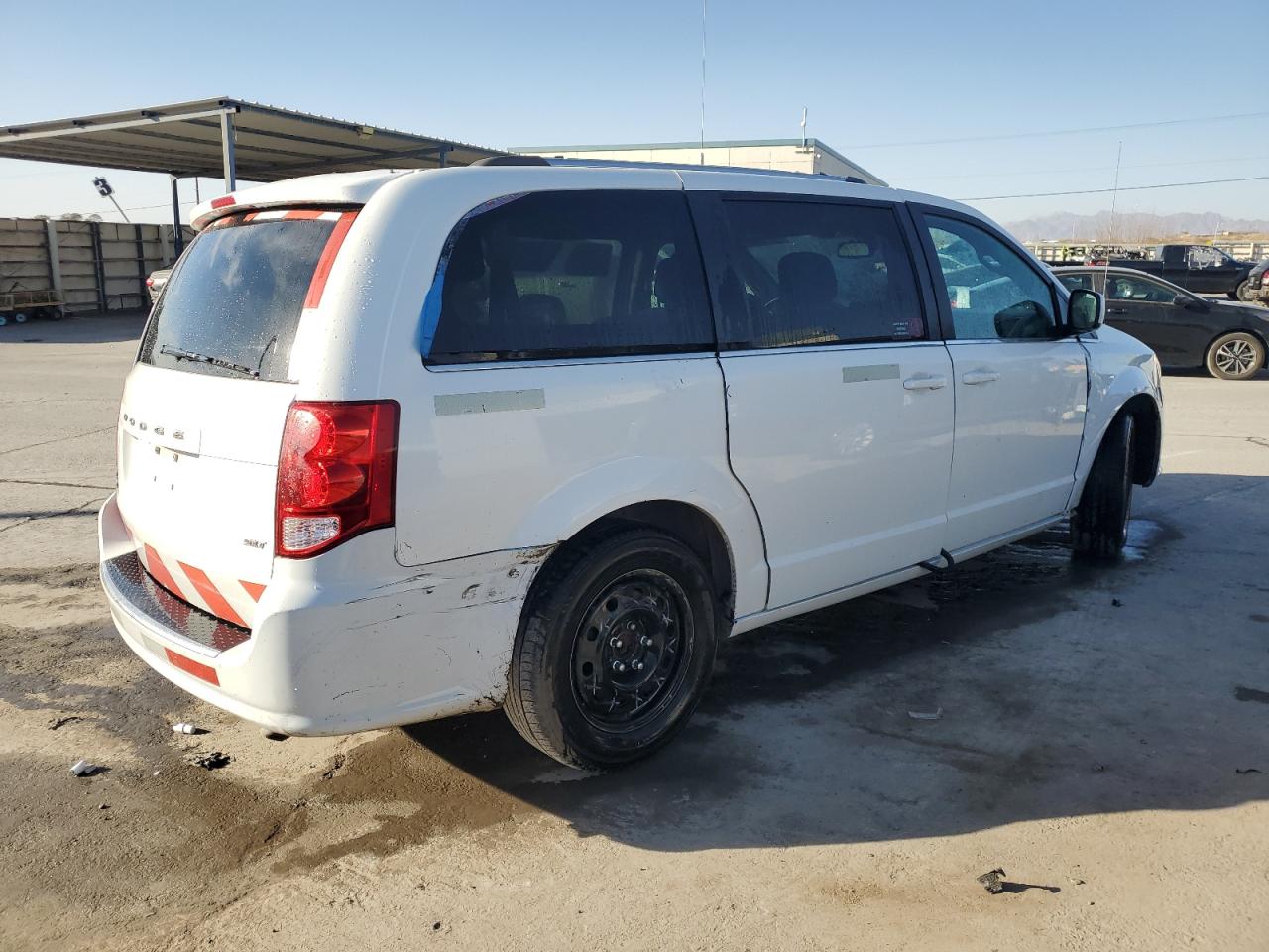2018 Dodge Caravan - Image 3