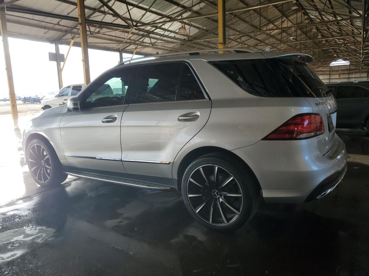 2017 Mercedes-Benz GLE - Image 2