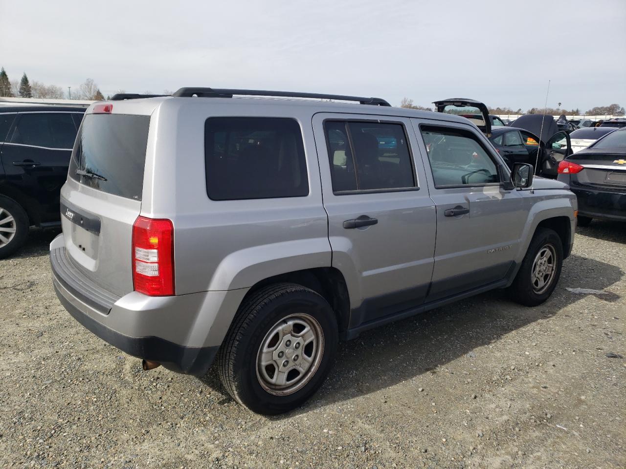2014 Jeep Liberty (Patriot) - Image 3