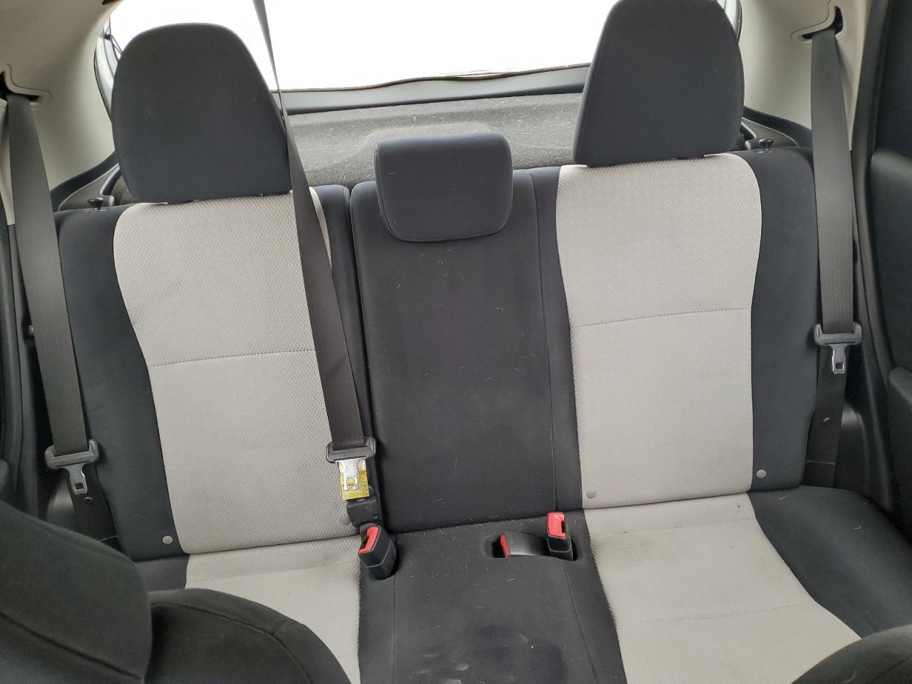 2013 Toyota Yaris - Image 10