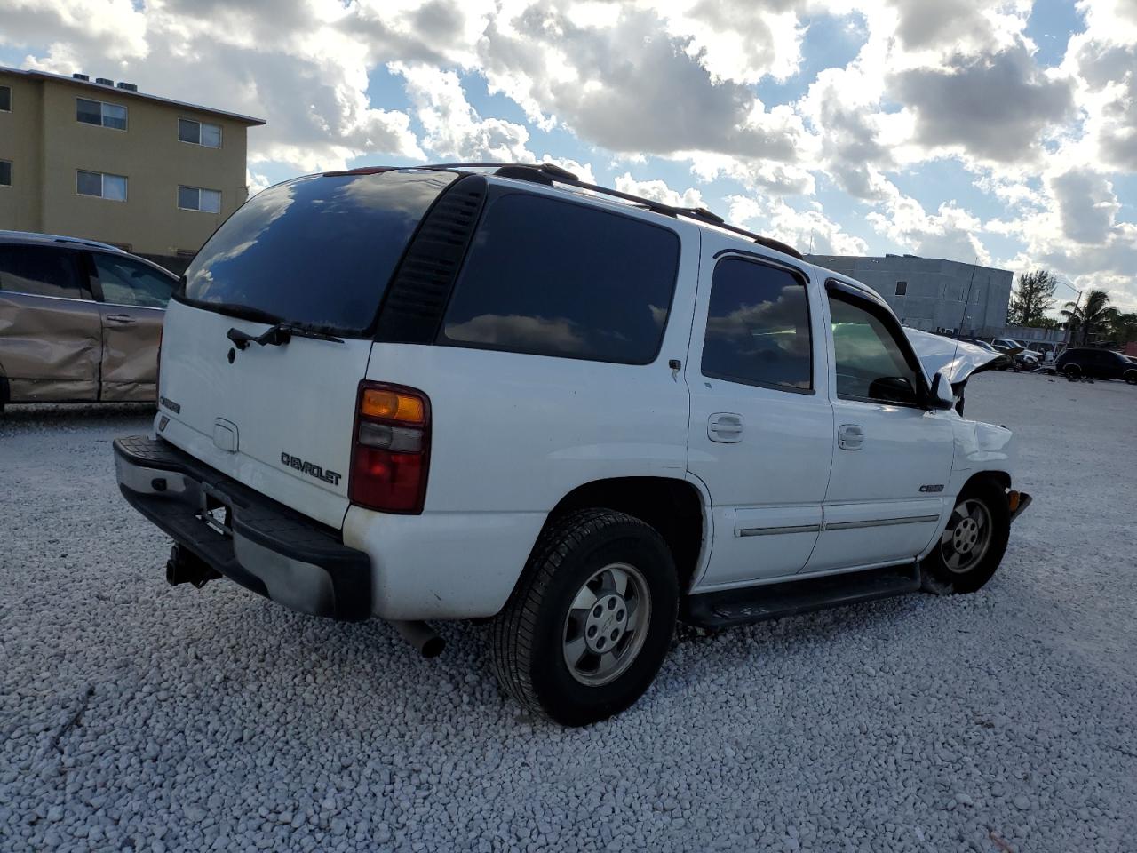 2001 Chevrolet Tahoe - Image 3