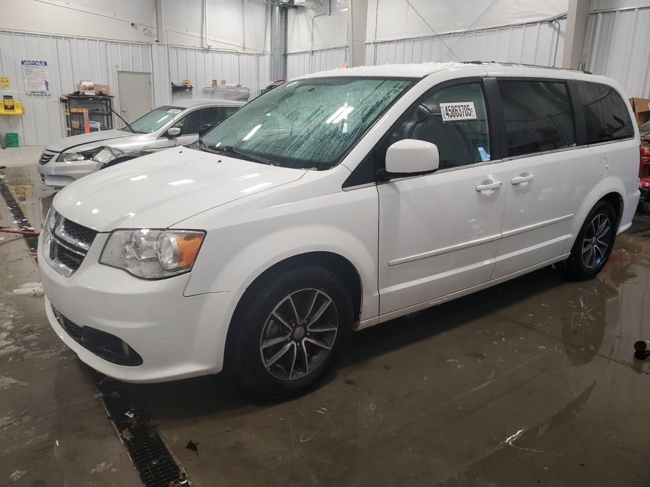 2017 Dodge Caravan - Image 1