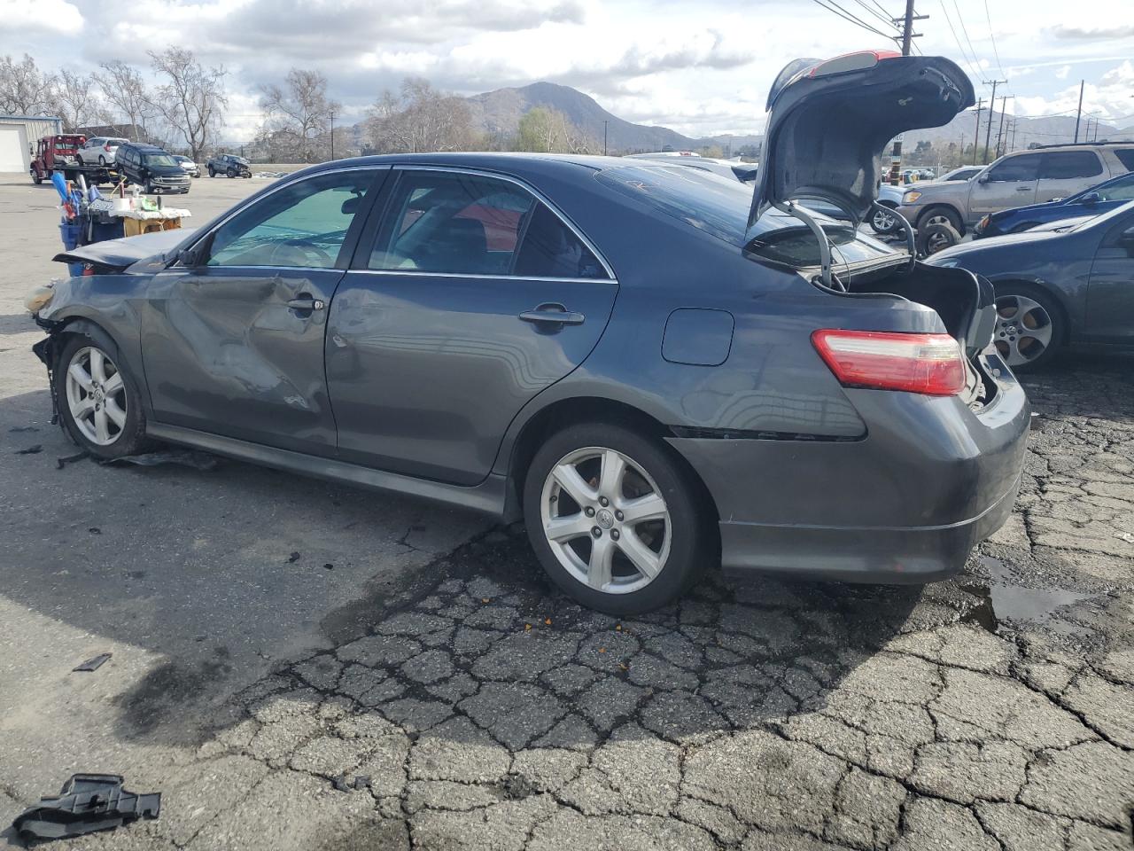2009 Toyota Camry - Image 2