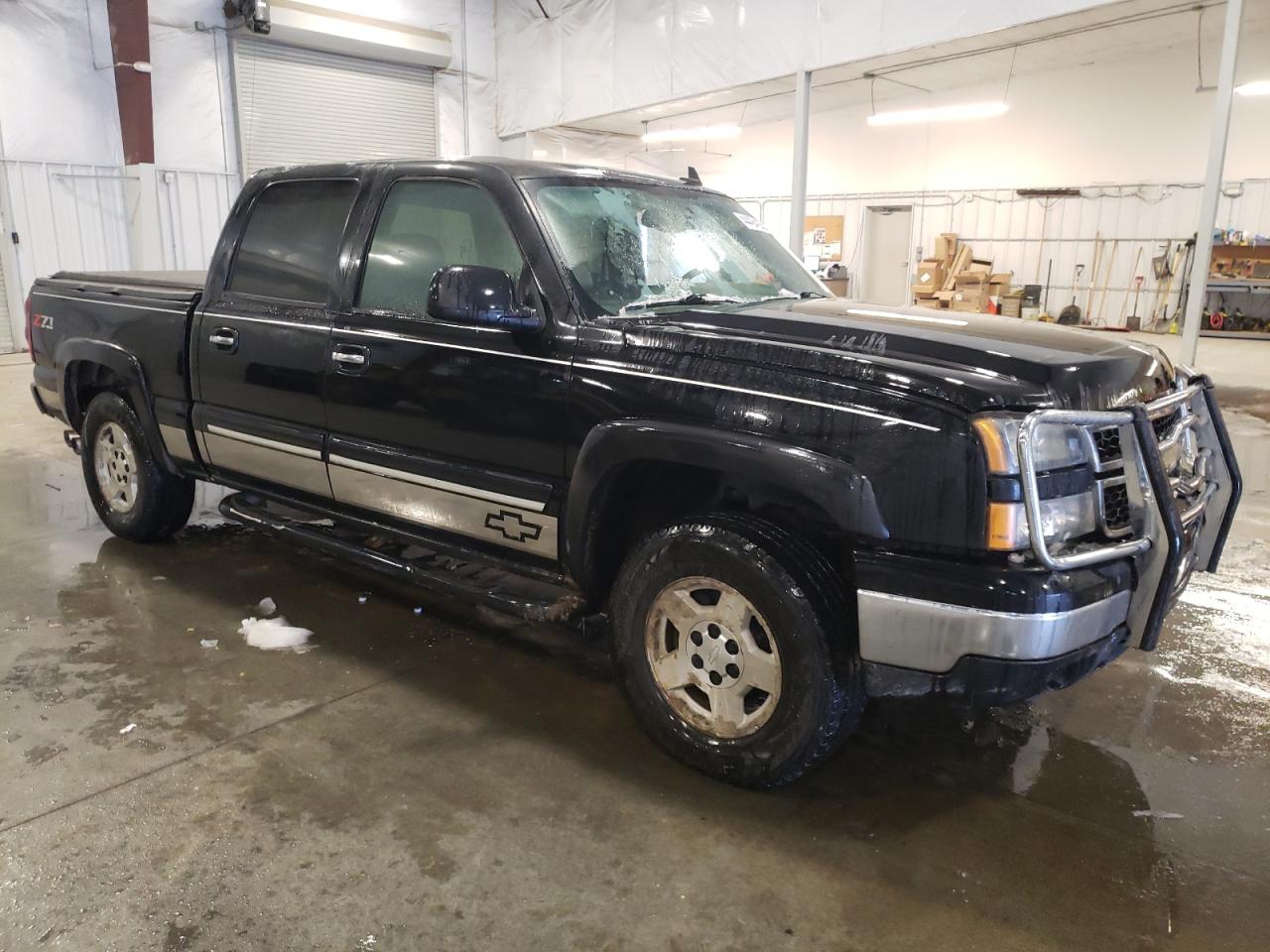 2006 Chevrolet Silverado - Image 4