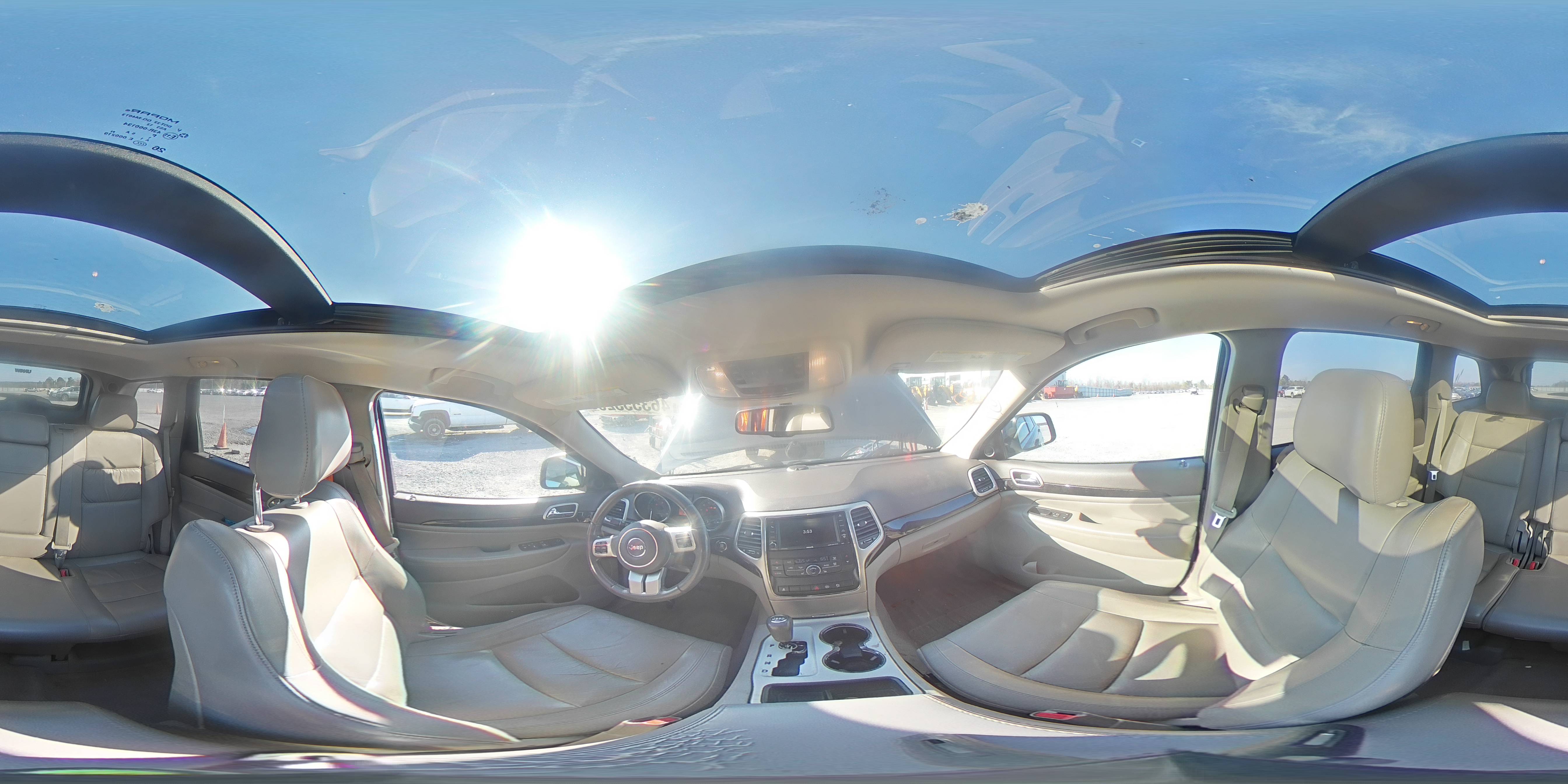 2012 Jeep Grand Cherokee - Image 14