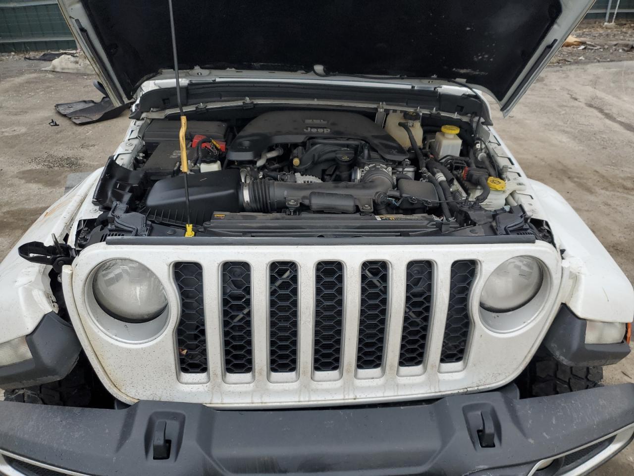 2021 Jeep Gladiator - Image 13