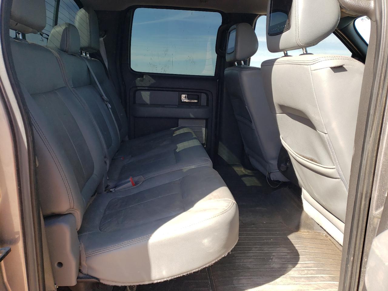 2014 Ford F-150 - Image 10