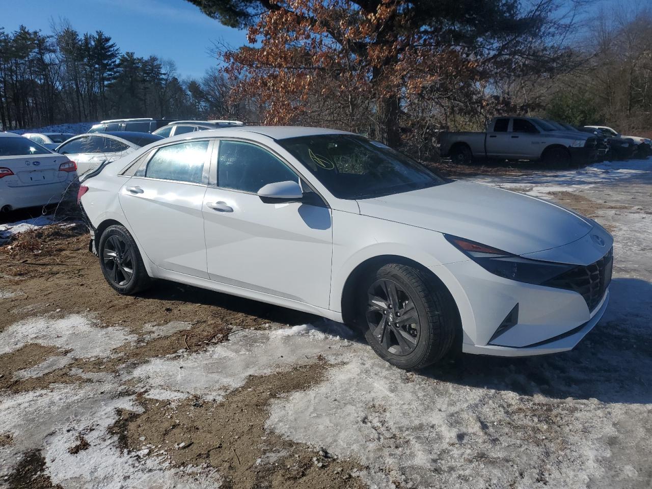 2023 Hyundai Elantra - Image 4