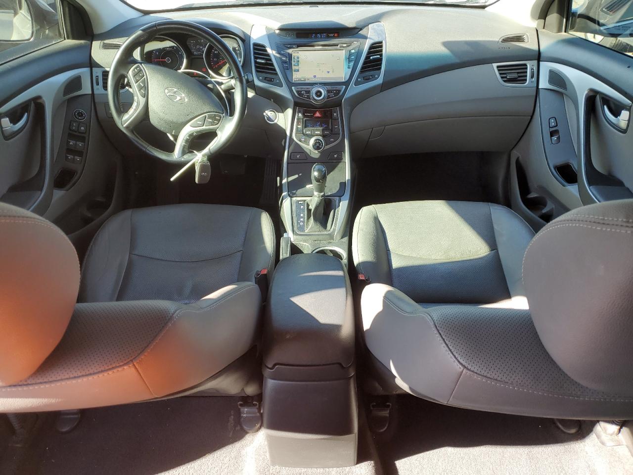 2014 Hyundai Elantra - Image 8
