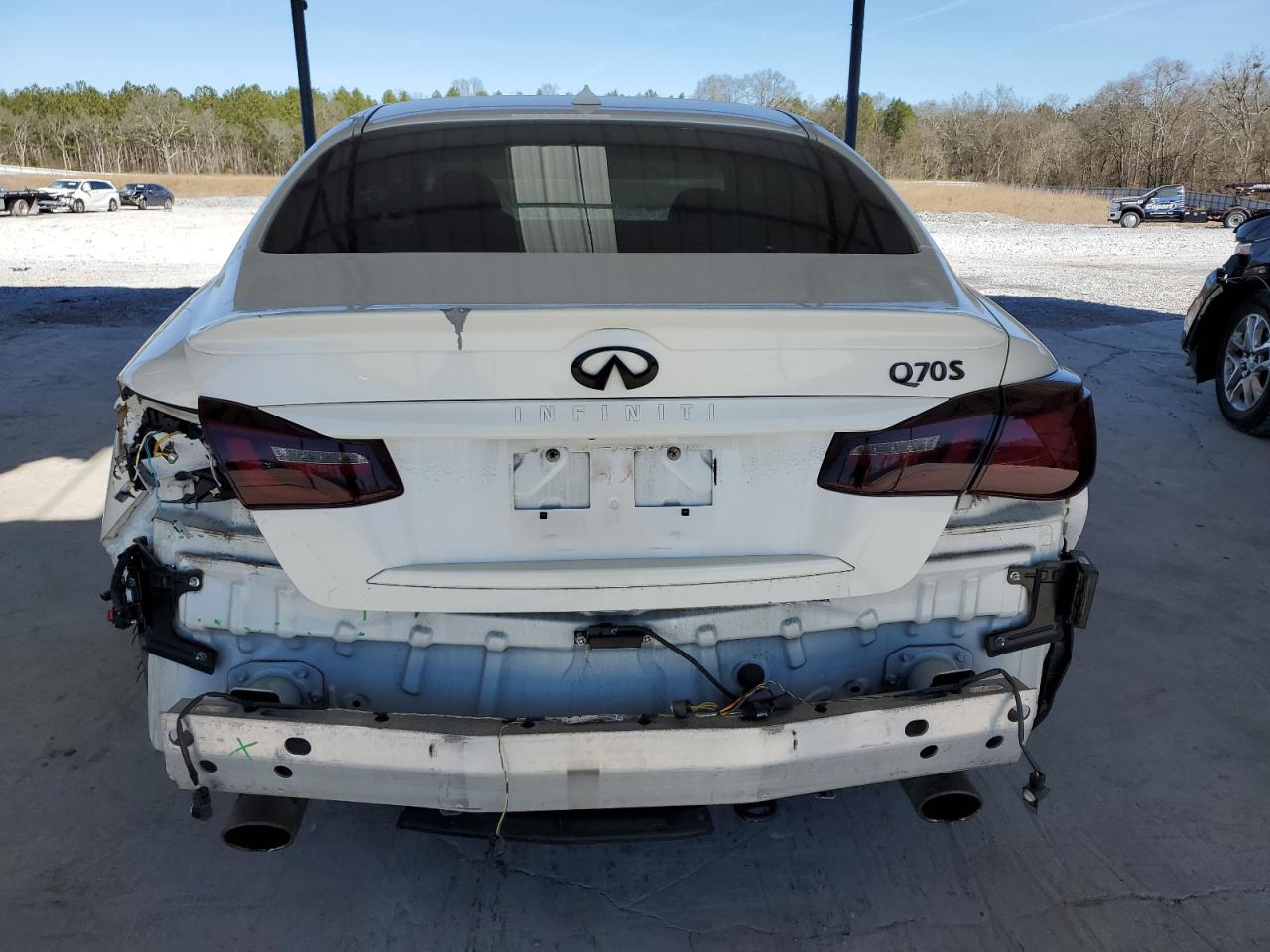 2017 Infiniti Q70 - Image 6