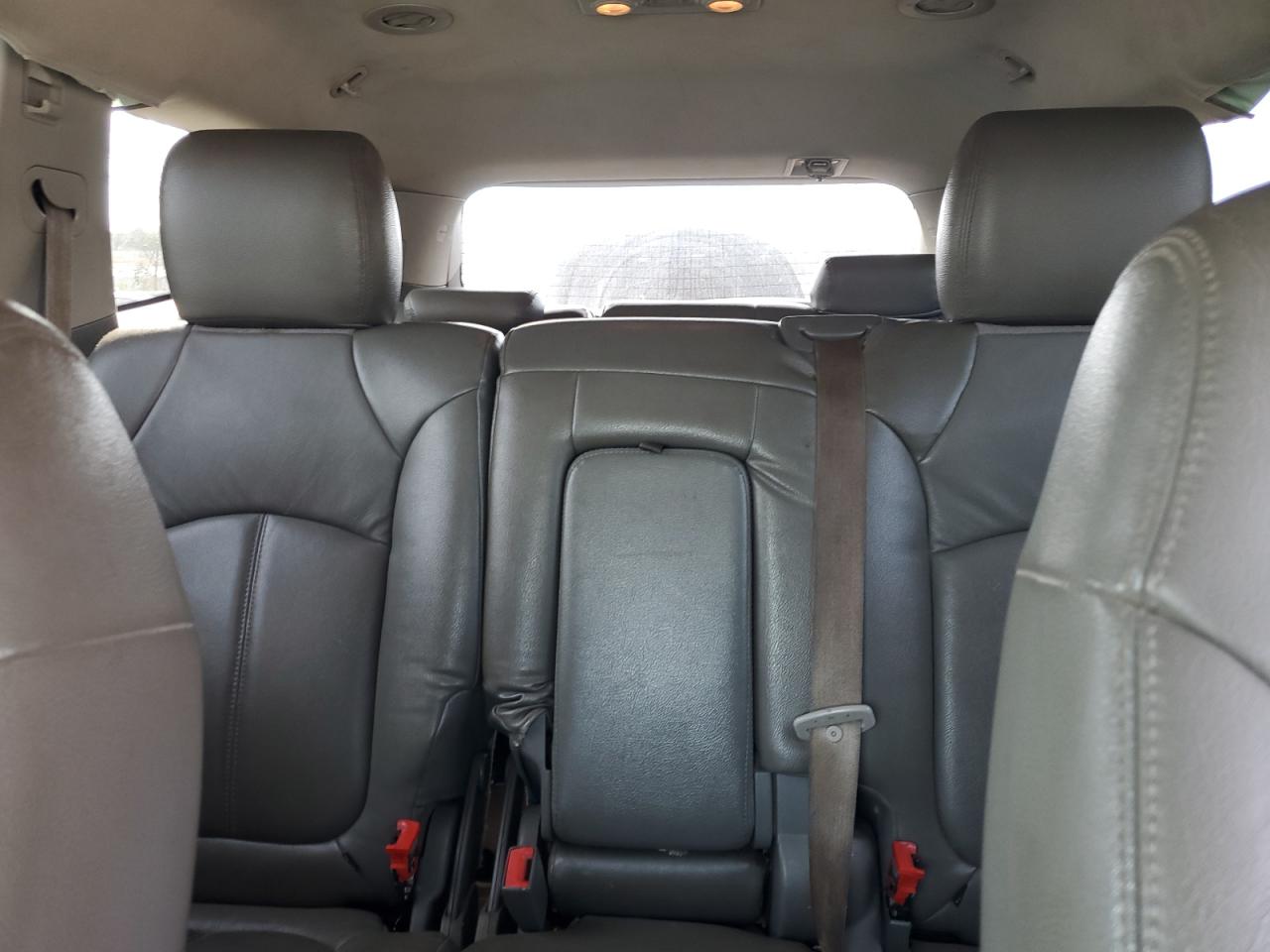 2012 Chevrolet Traverse - Image 10