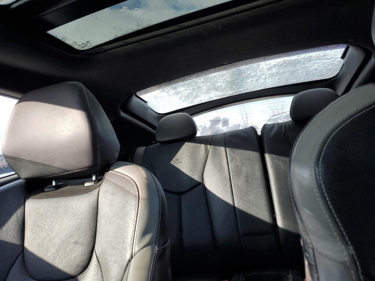 2016 Hyundai Veloster - Image 10