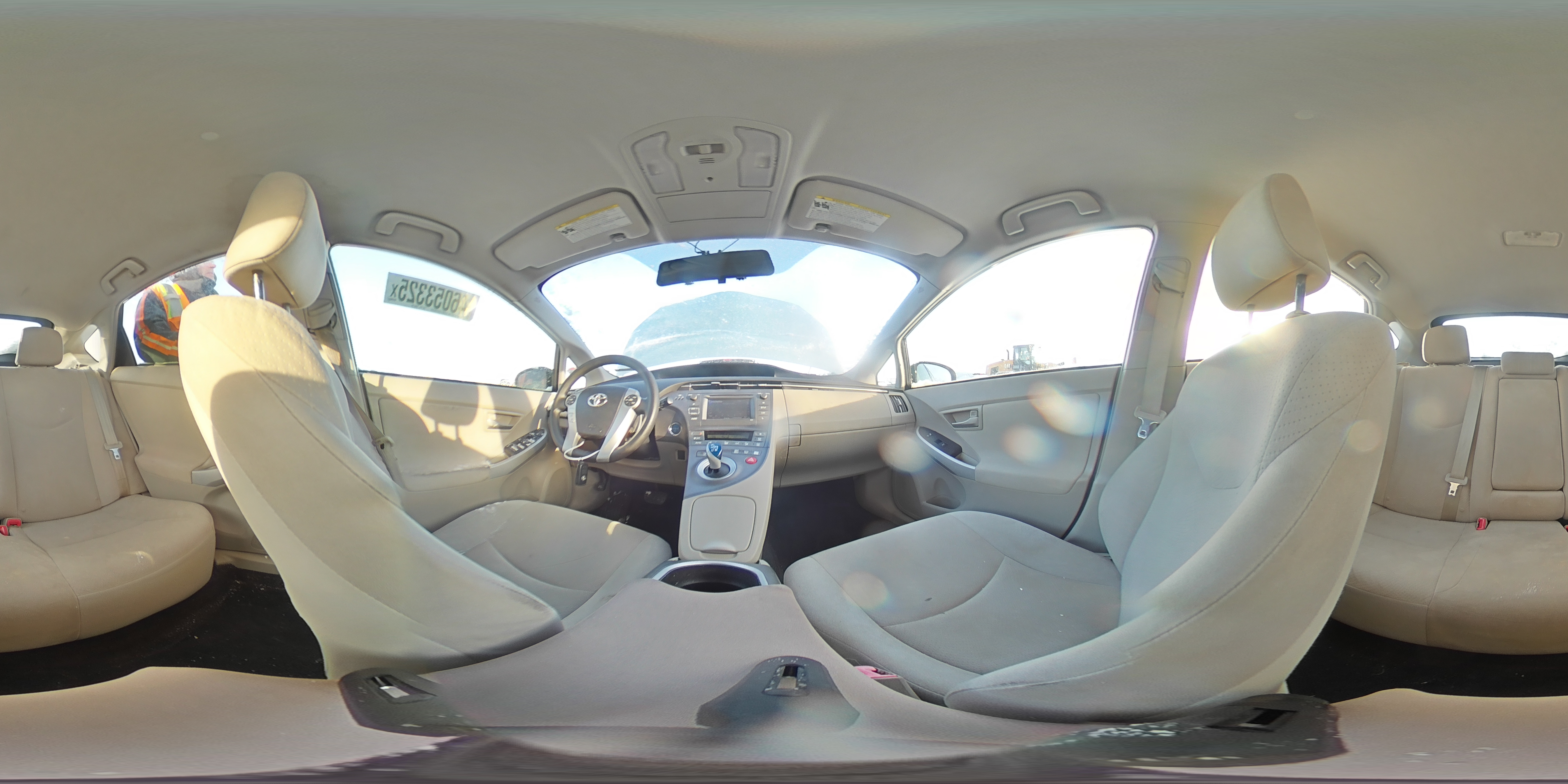 2012 Toyota Prius - Image 13