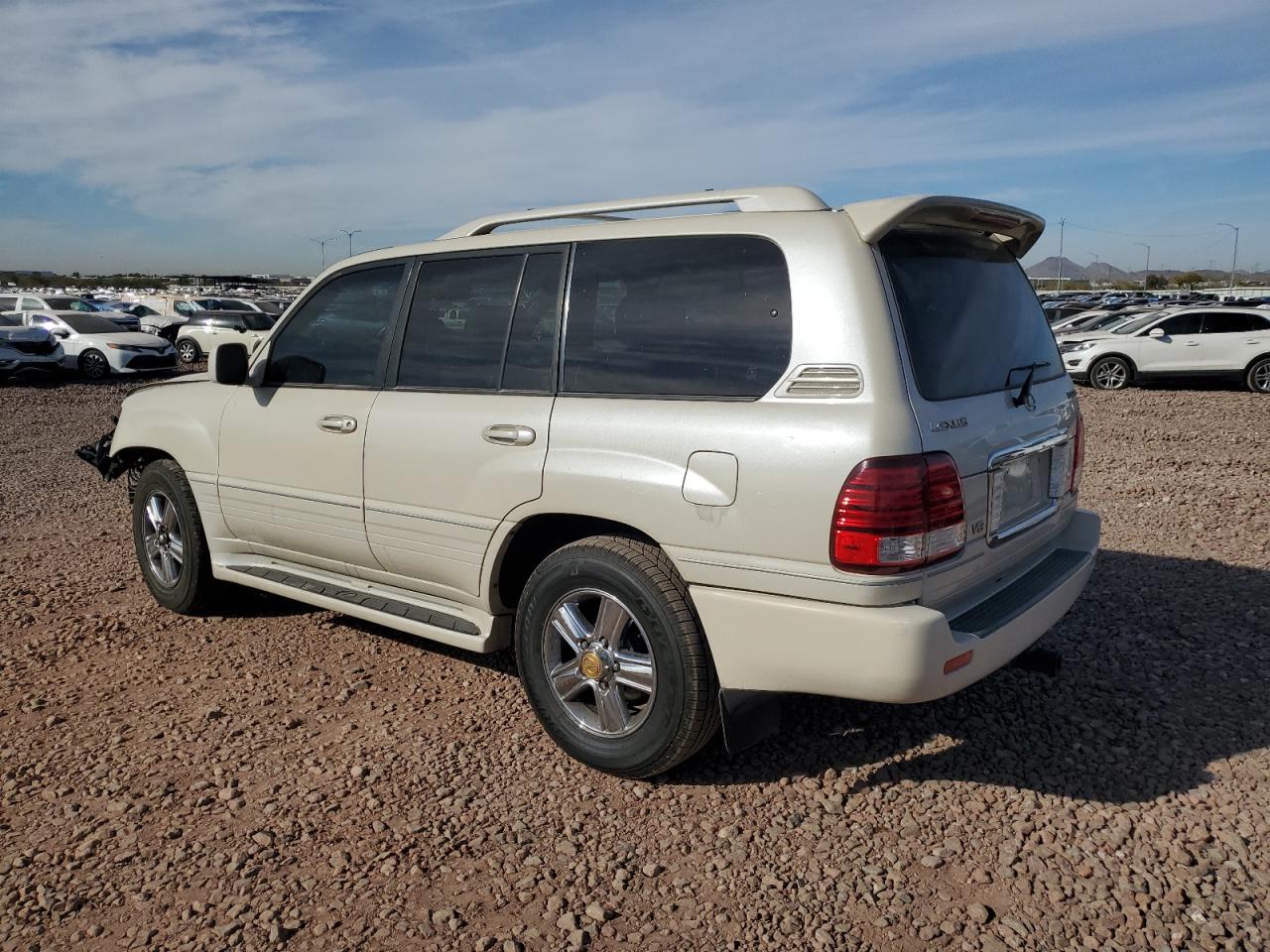 2006 Lexus LX - Image 2