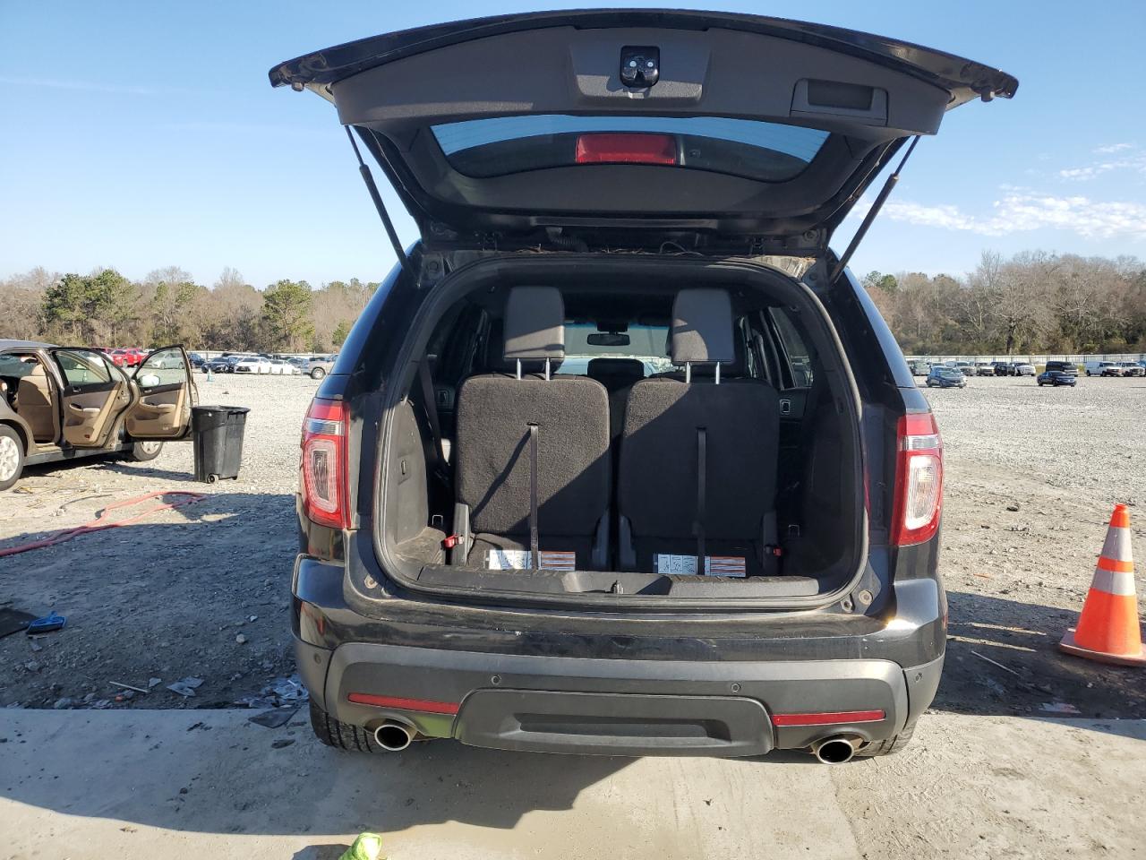 2014 Ford Explorer - Image 6