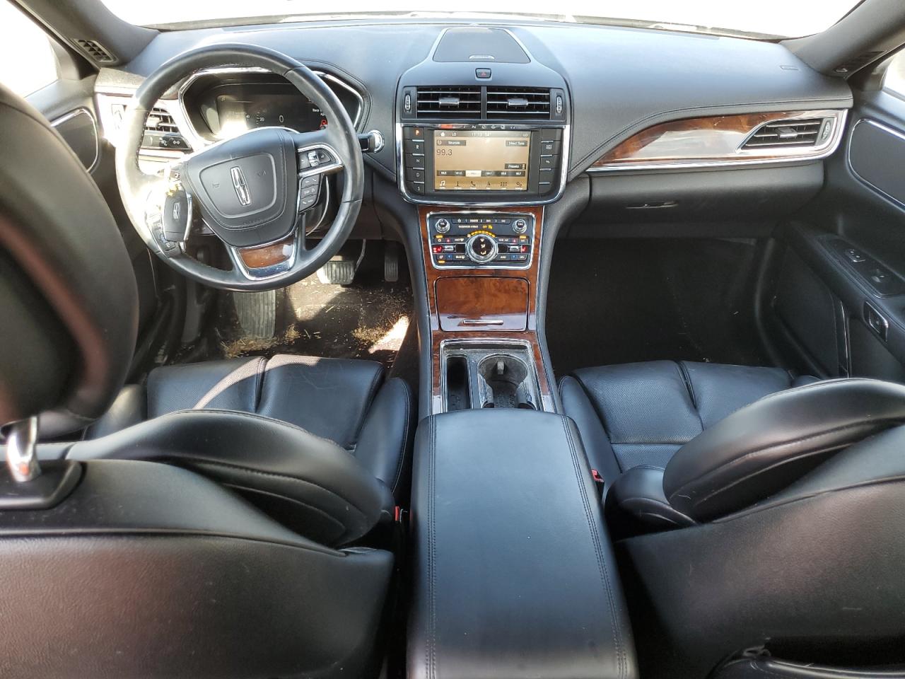 2017 Lincoln Continental - Image 8