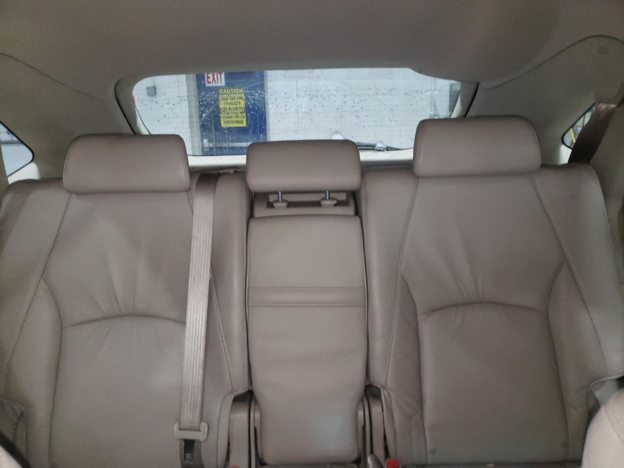 2005 Lexus RX - Image 10
