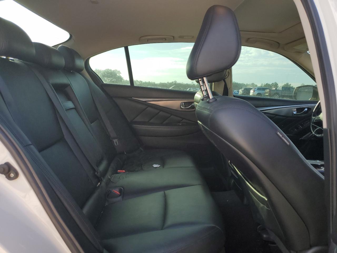 2017 Infiniti Q50 - Image 11