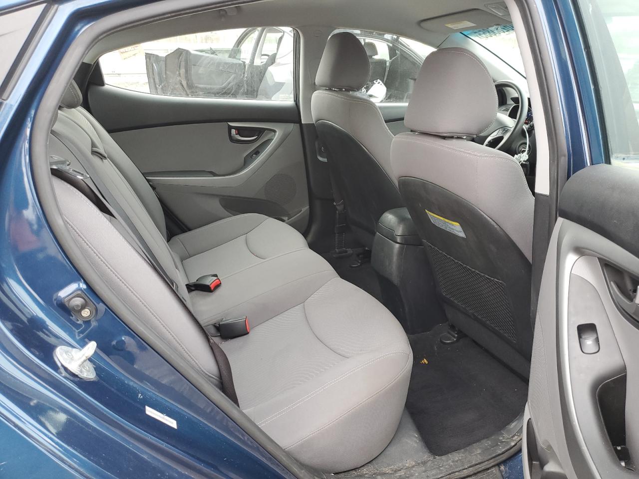 2014 Hyundai Elantra - Image 10