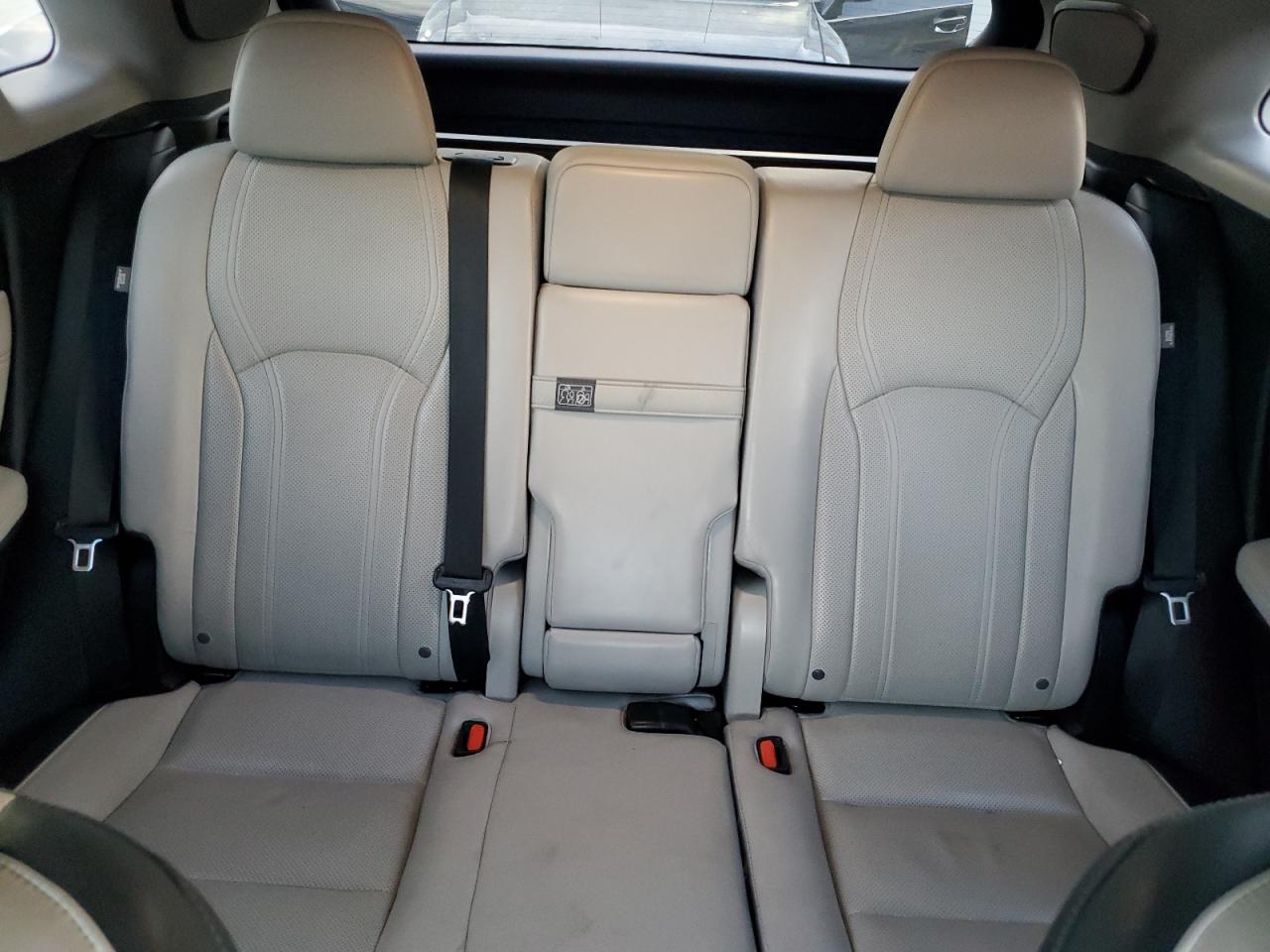 2017 Lexus RX - Image 10