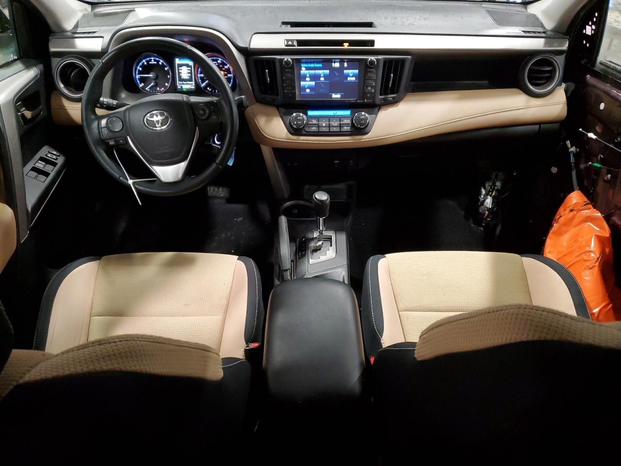 2016 Toyota RAV 4 - Image 8