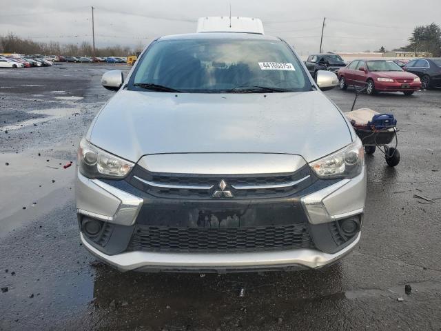  MITSUBISHI OUTLANDER 2019 Srebrny