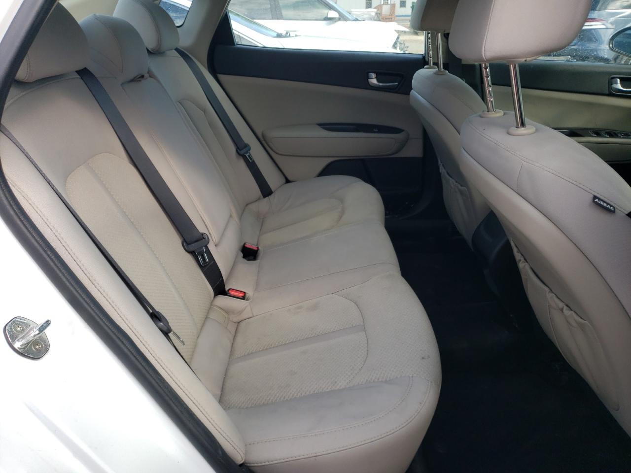 2018 Kia Optima - Image 10